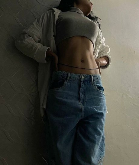 Skinnywaistfitbabe