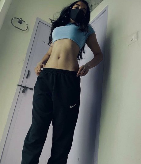 Nahá fotka uniklých OnlyFans od Skinnywaistfitbabe