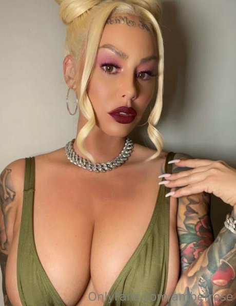Nøgent lækket OnlyFans-billede af Amber Rose