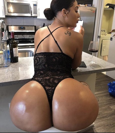 Nahá fotka uniklých OnlyFans od Gabby Gavino