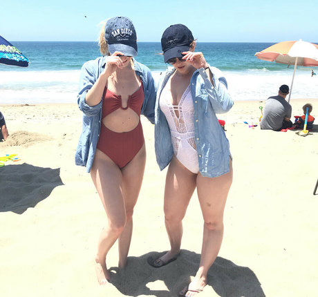 Allison Raskin  nude leaked OnlyFans photo