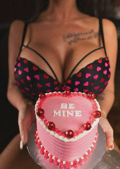 Naakte gelekte OnlyFans-foto van Erica Short