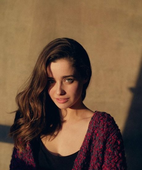 Naakte gelekte OnlyFans-foto van Holly Earl