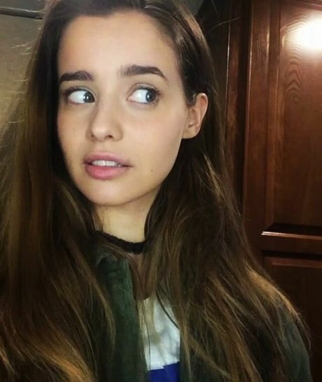 Holly Earl OnlyFans 유출 누드 사진