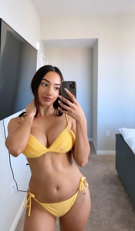 Nahá fotka uniklých OnlyFans od Anamaxi