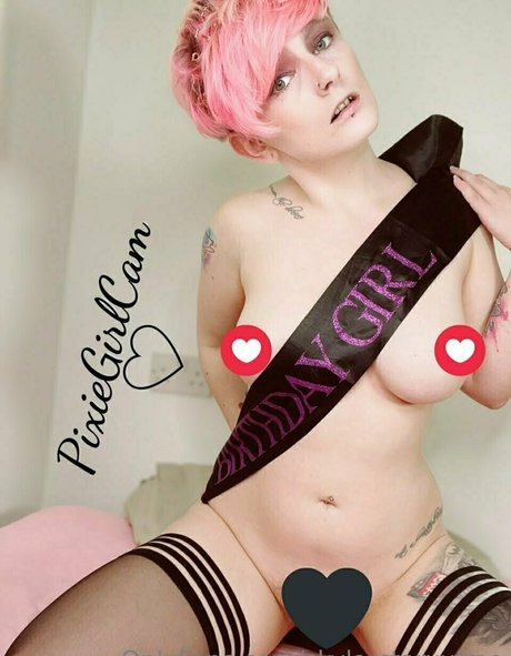 Nacktes geleaktes OnlyFans-Foto von Skylarstarxxfree