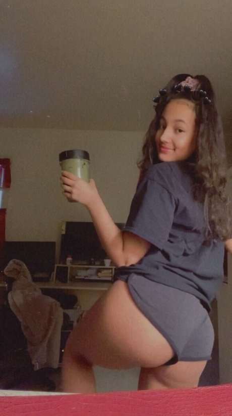 Nacktes geleaktes OnlyFans-Foto von Mia Overdose