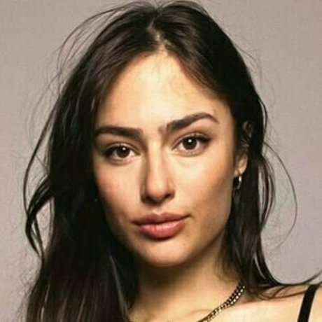 Nahá fotka uniklých OnlyFans od Louann Vecchia