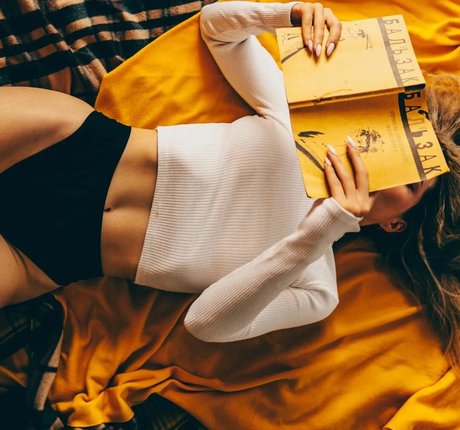 Nahá fotka uniklých OnlyFans od Alinanameli