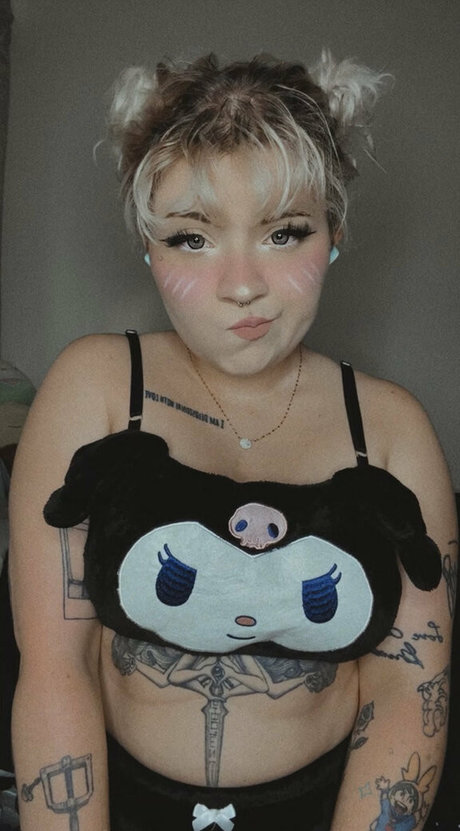 Nahá fotka uniklých OnlyFans od Wasabimamiiii