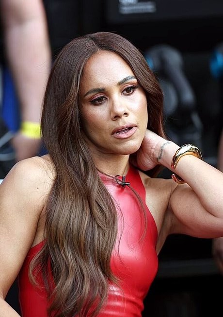 Nahá fotka uniklých OnlyFans od Alex Scott