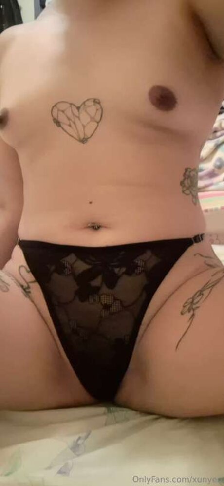 Обнаженная фотография утечки OnlyFans от Xunyen