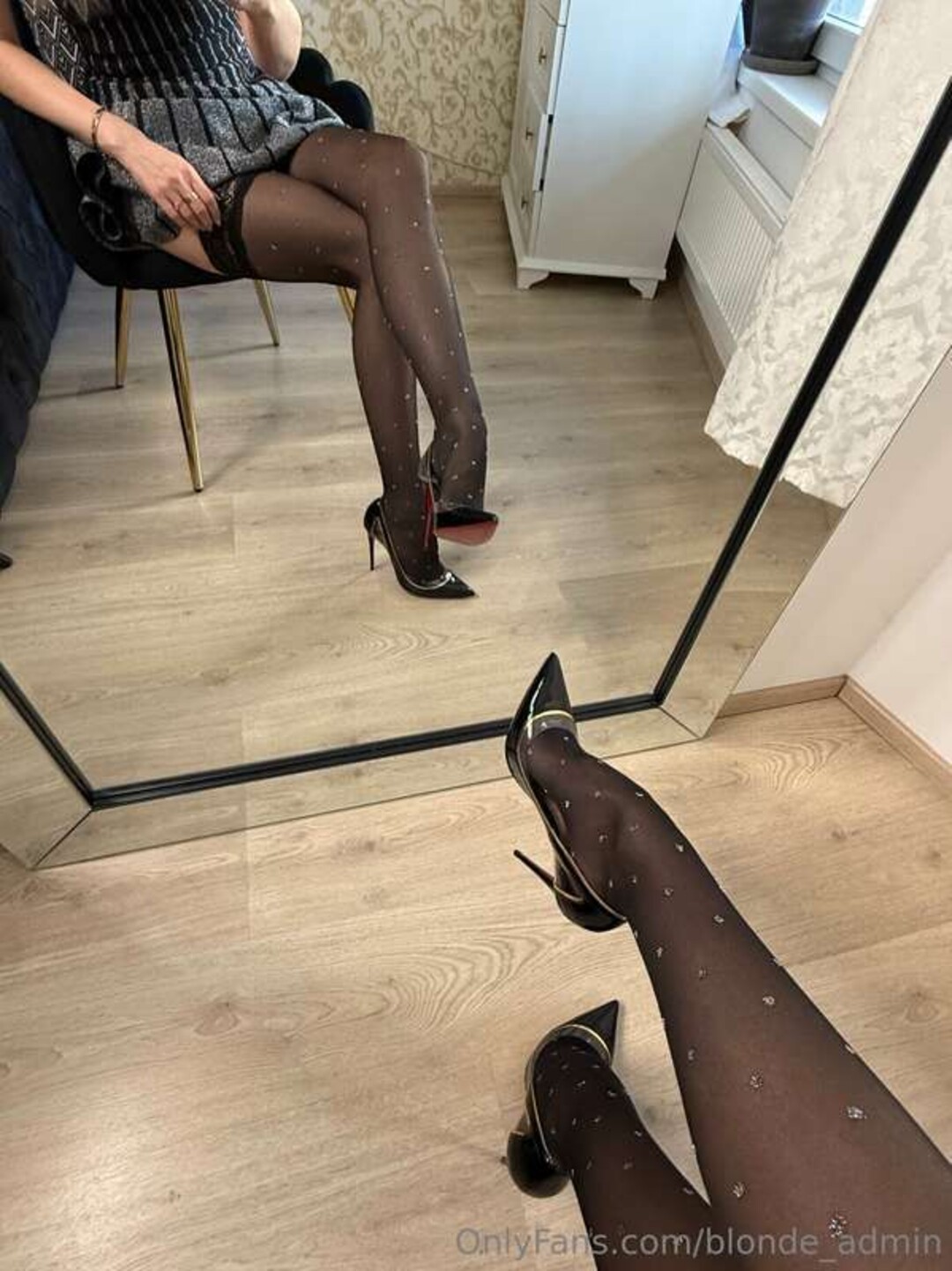 Nøgent lækket OnlyFans-billede af Blonde Admin #66