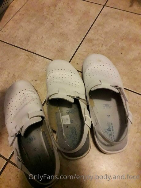 Nahá fotka uniklých OnlyFans od Enjoy Body And Foot