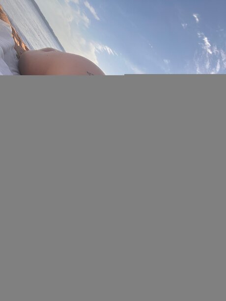 Naken läckt OnlyFans-bild av Galuok