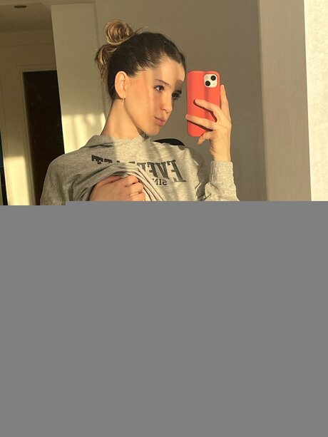 Nacktes geleaktes OnlyFans-Foto von Skinnygretta