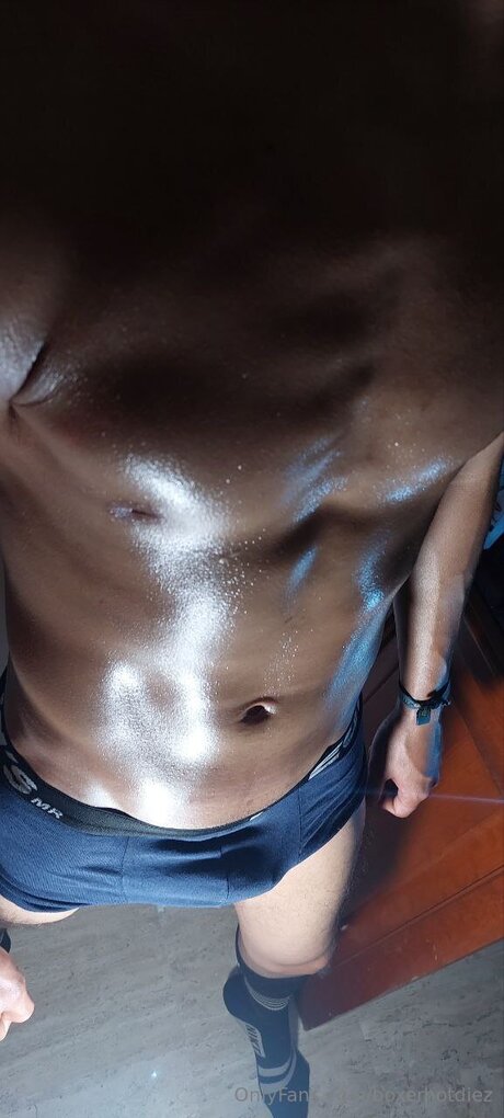 Foto desnuda filtrada de OnlyFans de Boxerhotdiez