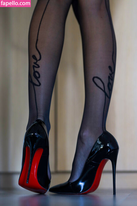Nahá fotka uniklých OnlyFans od Excinderella