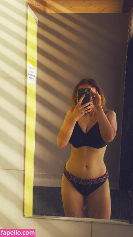 Nahá fotka uniklých OnlyFans od Oryvllmiee