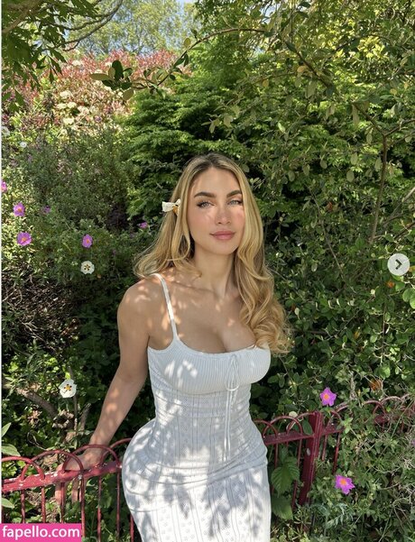 Nøgent lækket OnlyFans-billede af Maiirini