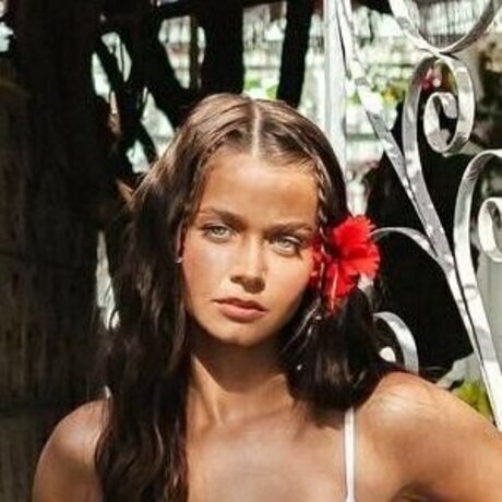 Chloe Campbell