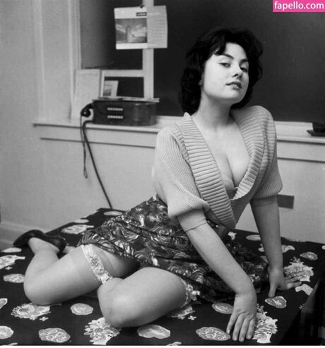 Vintage English Pinups OnlyFansリークヌード写真
