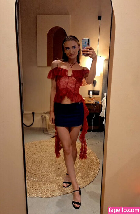 Naken lekkede OnlyFans-bilde av Natascha Summers
