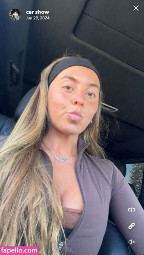 Nøgent lækket OnlyFans-billede af Micaela Buss