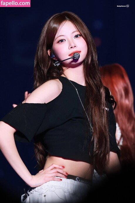 Hong Eunchae 