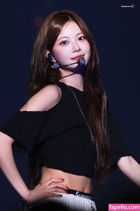 Hong Eunchae 