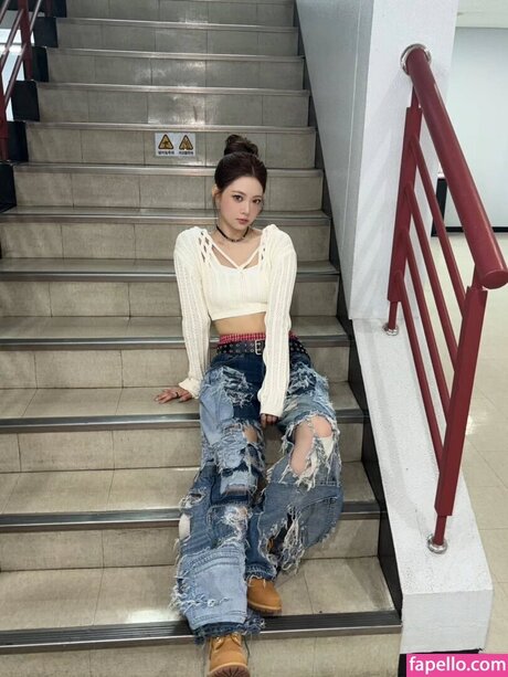 Hong Eunchae 