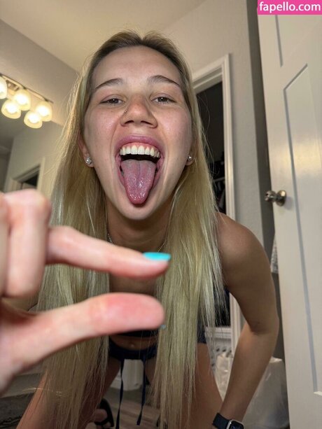 Foto di nudo di fuga di OnlyFans di Amazon Allie
