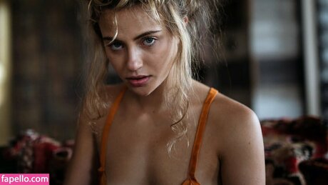 Nacktes geleaktes OnlyFans-Foto von Charlotte Mckee