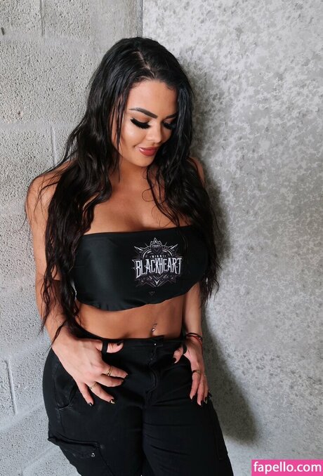 Nikki Blackheart OnlyFans