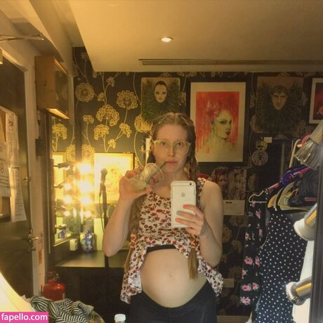 Jessie Cave