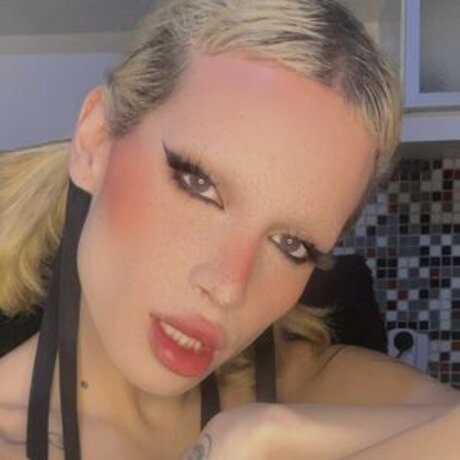 Naken lekkede OnlyFans-bilde av Nikkita Slayer Ts