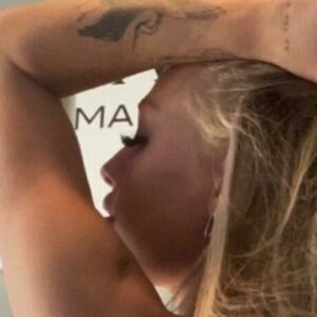 Naken läckt OnlyFans-bild av Kenzie Werner