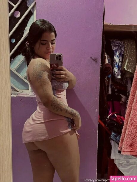 Nahá fotka uniklých OnlyFans od Crystalzinha12