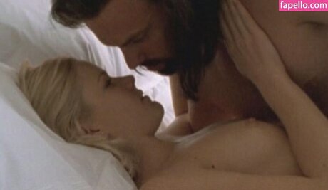 Naken lekkede OnlyFans-bilde av Karen Cliche