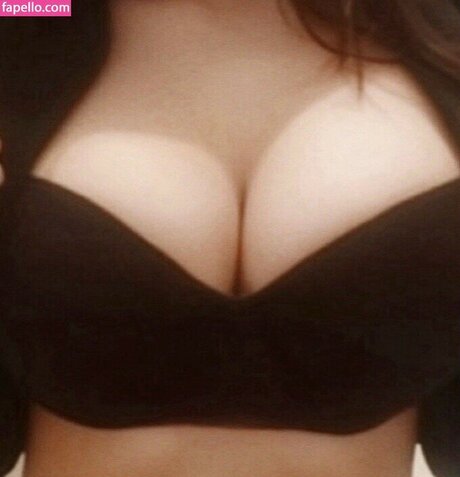 Nahá fotka uniklých OnlyFans od Lolapinky