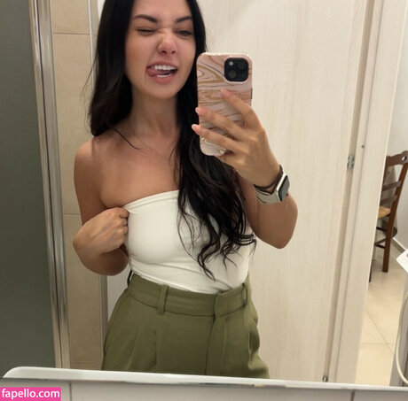 Обнаженная фотография утечки OnlyFans от Kait Marie