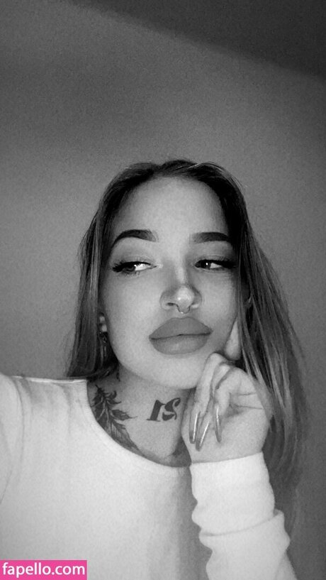 Alaston vuotanut OnlyFans-kuva Szaszybaby