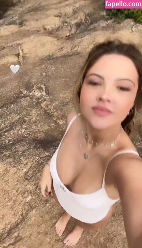 Julia Gomes