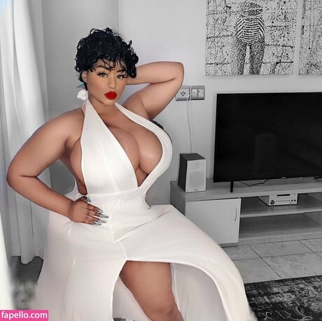 Обнаженная фотография утечки OnlyFans от Kimmanana