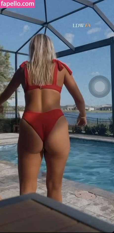 Cayla Vanderbaan