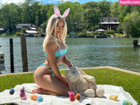 Naken läckt OnlyFans-bild av Alissa Hale