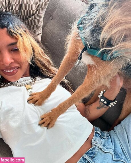 Nacktes geleaktes OnlyFans-Foto von Spellling
