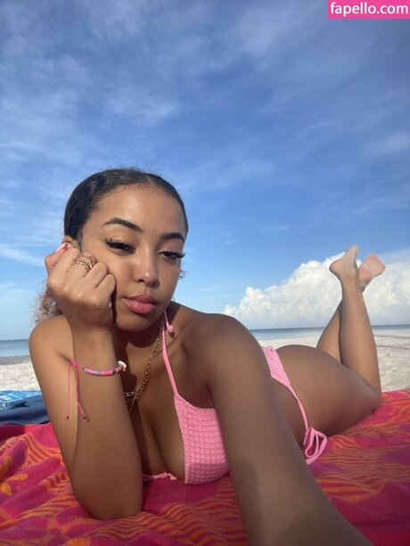 Naken läckt OnlyFans-bild av Emmasupremacyy