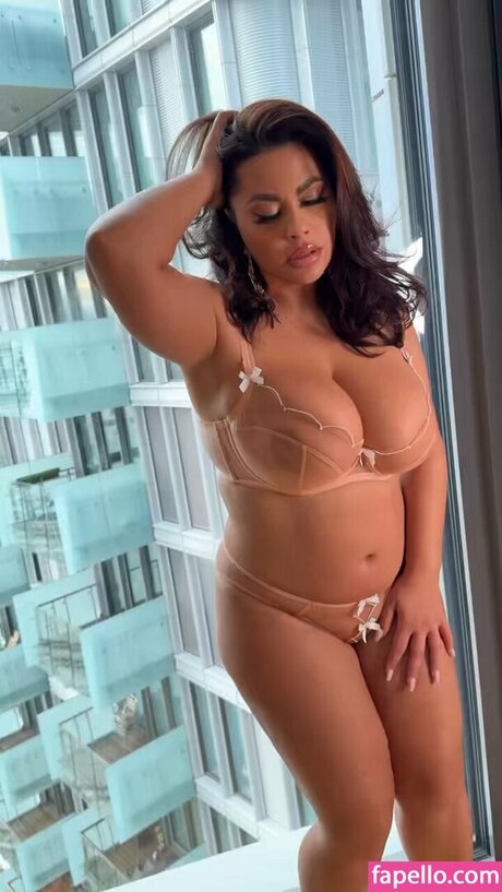 Nahá fotka uniklých OnlyFans od Coco Rains