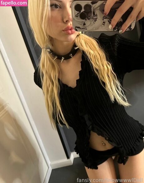 Nacktes geleaktes OnlyFans-Foto von Snowwwwldoll